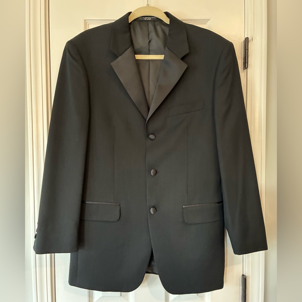 Jones New York Men's Black Satin-Lapel Tuxedo Jacket 41R Pants 30x29